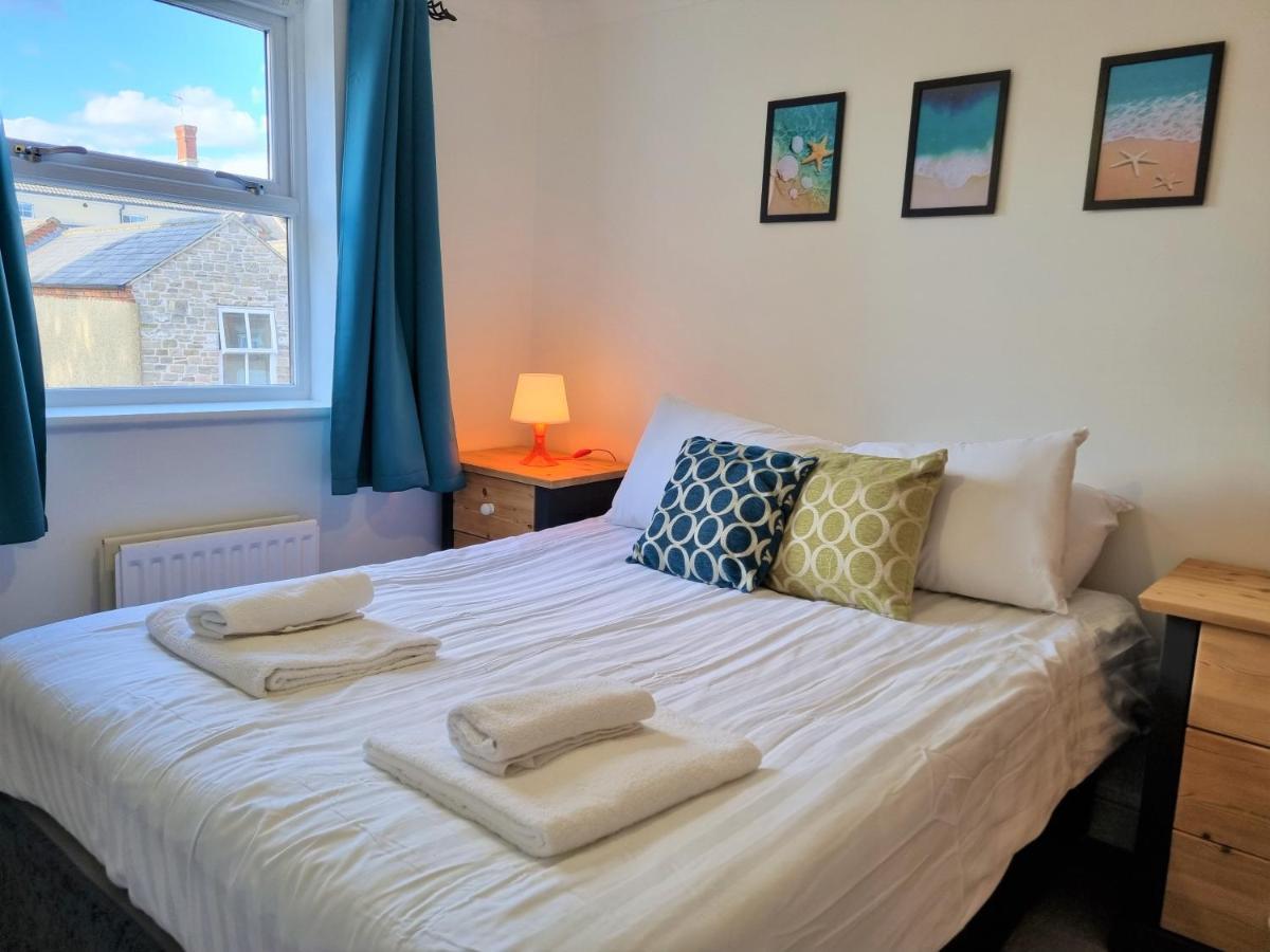 Godwin Court Apartments Swindon Extérieur photo